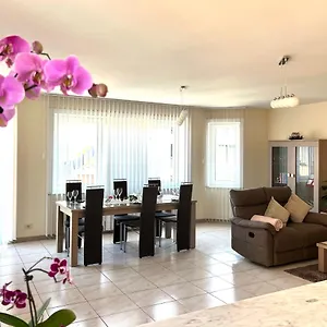 La Vie A Apartment